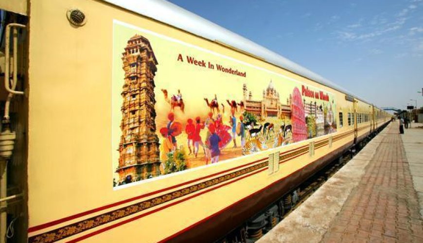 Palace on Wheels –  India’s best luxury train tour across Rajasthan