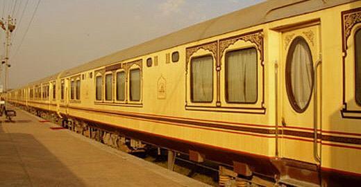 Palace on Wheels – Experience The Royalty on Board
