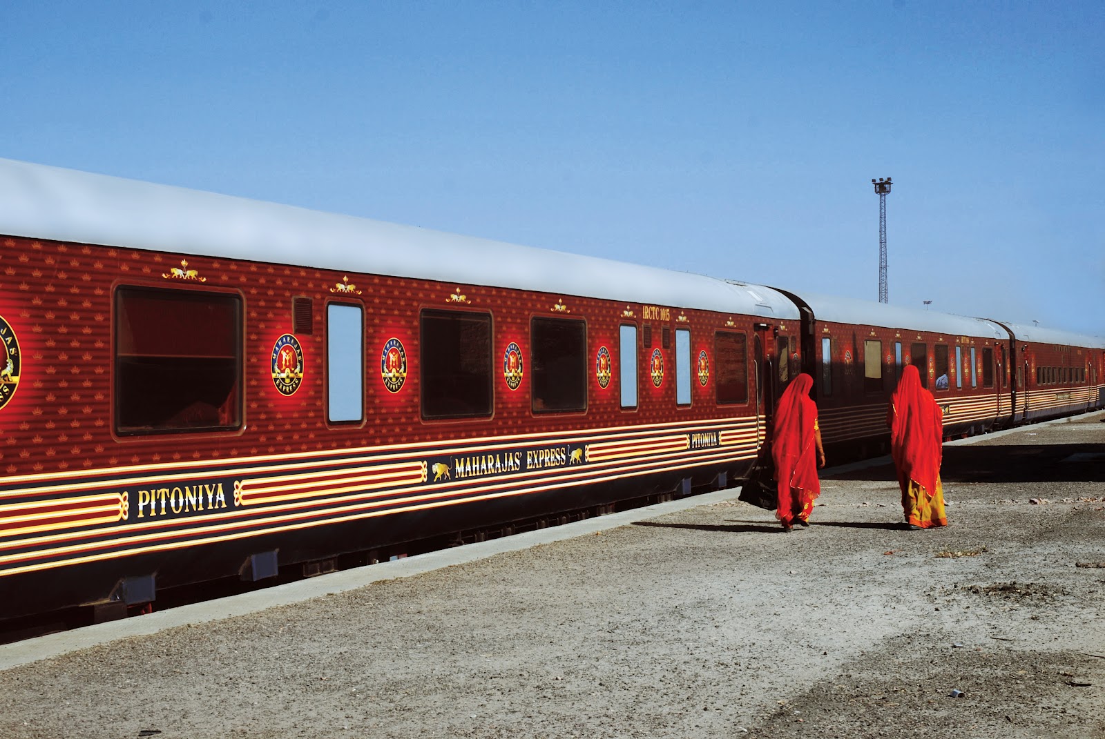 Luxury Train Traveling in India: Experience the Royal Holidays