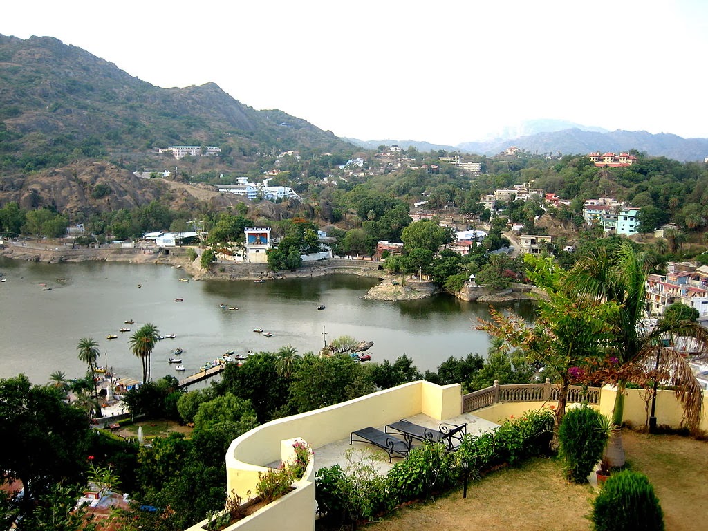 Nakki Lake in Mount Abu, Rajasthan