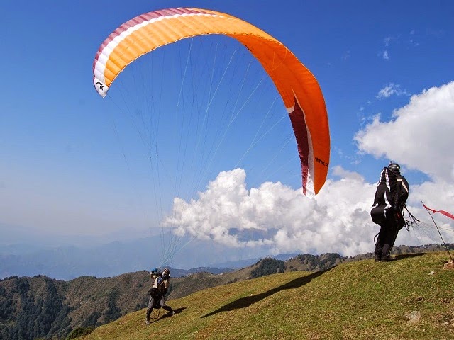 Paragliding in India