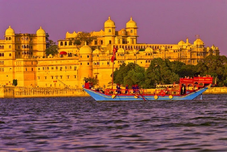 Jagniwas - Taj Lake Palace in Udaipur