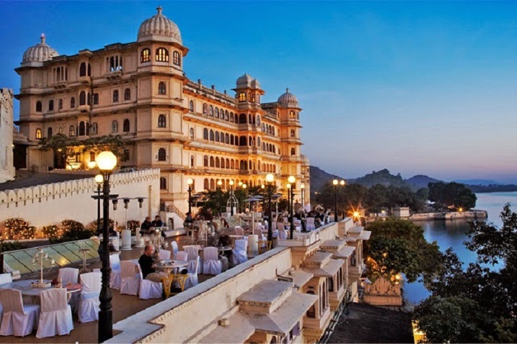 Hotel Fateh Prakash Palace - the grand heritage palace in Udaipur, Rajasthan 
