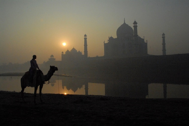 Sunrise view at Taj Mahal