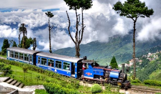 Top 25 Scenic Train Routes in India