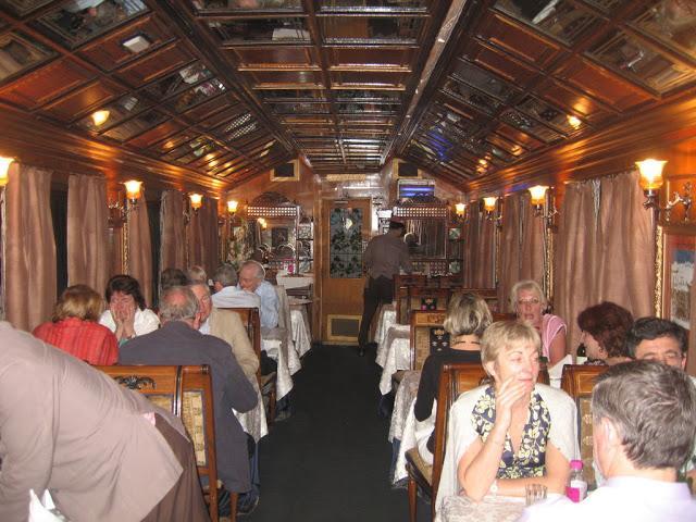 Palace on Wheels Vintage Dining: Experience Maharajas Life