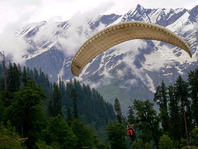 Tandem Paragliding, Solang Valley