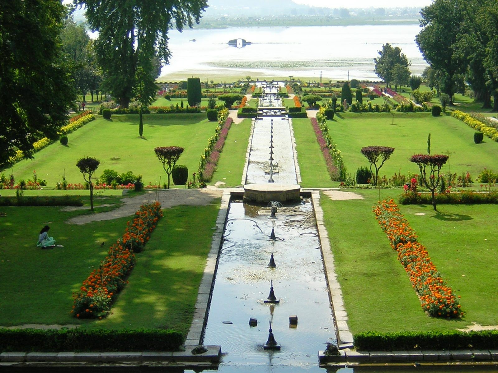 Places to Visit in India in Nishat Bagh