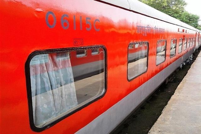 Mumbai-Delhi Rajdhani Express Gets a Massive Makeover Under Operation Swarn