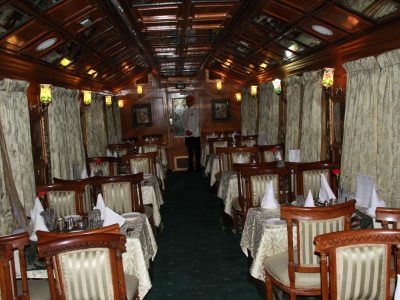 Restaurant Palace on Wheels