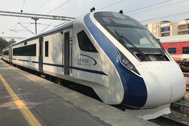 Vande Bharat Express: The conical-shaped front of this new train resembles a bullet train. The train includes a cattle guard to prevent any unexpected incident in case of cattle run.