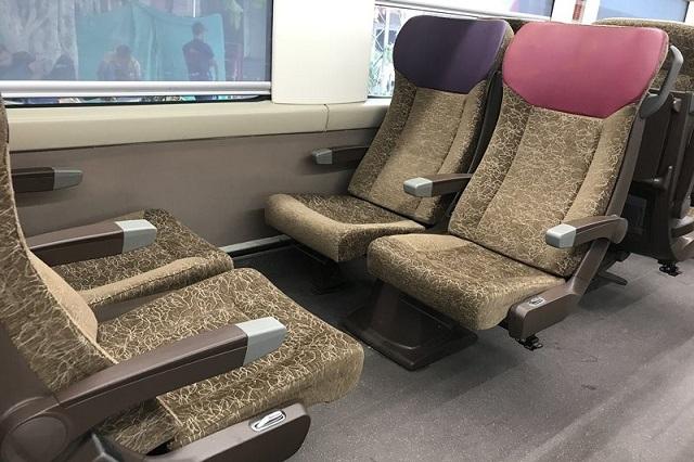 Vande Bharat Express: The seats of the executive chair car can be rotated 360 degrees that allow fun time playing games or chatting while traveling in a group.