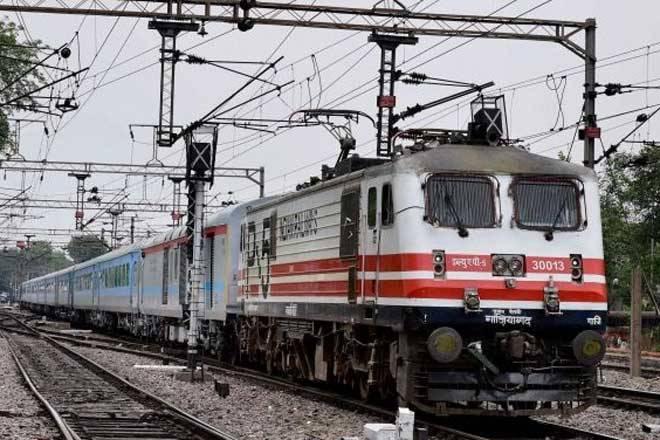 Top 10 Super Fast and High Speed Trains of India