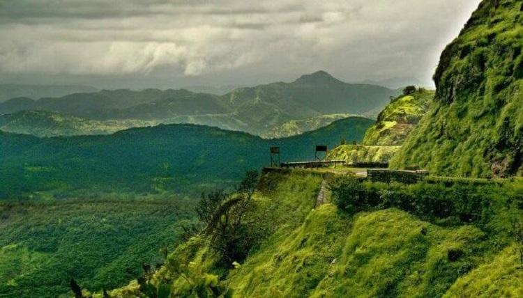 Top Monsoon Destinations to Visit in India for a Blissful Vacation