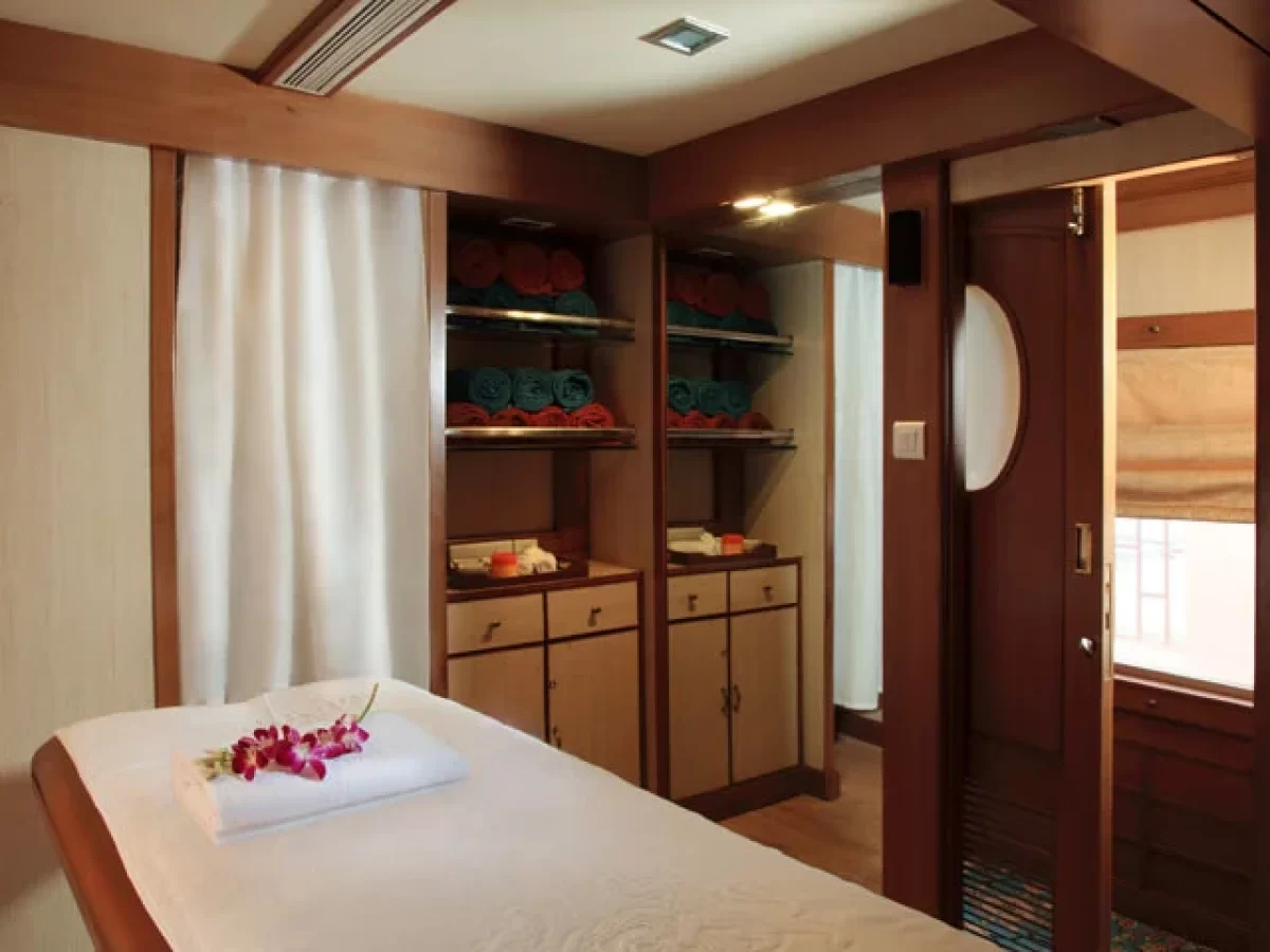 Single Bed Cabin