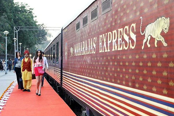 What is the onboard experience like on the Maharajas' Express vs the Orient Express